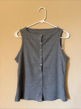 Universal Thread top